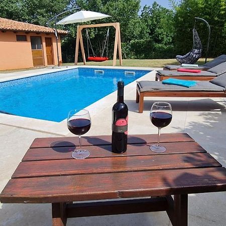 Sunny Garden Villa With Pool Loborika المظهر الخارجي الصورة