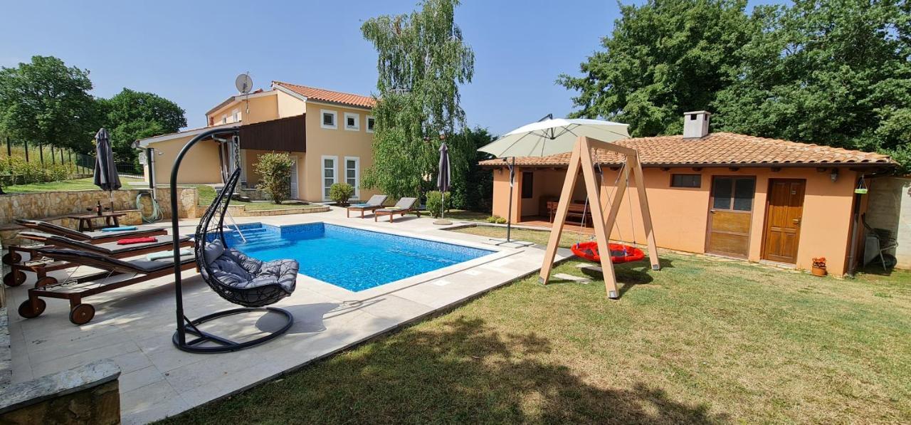 Sunny Garden Villa With Pool Loborika المظهر الخارجي الصورة